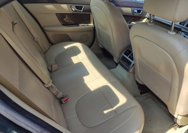 Jaguar XF cena 13950 przebieg: 141000, rok produkcji 2009 z Warta małe 79